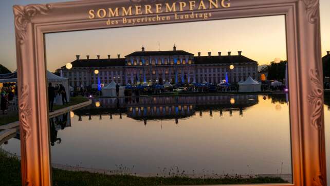 Landtags-Sommerempfang mit Prominenten und Ehrenamtlichem