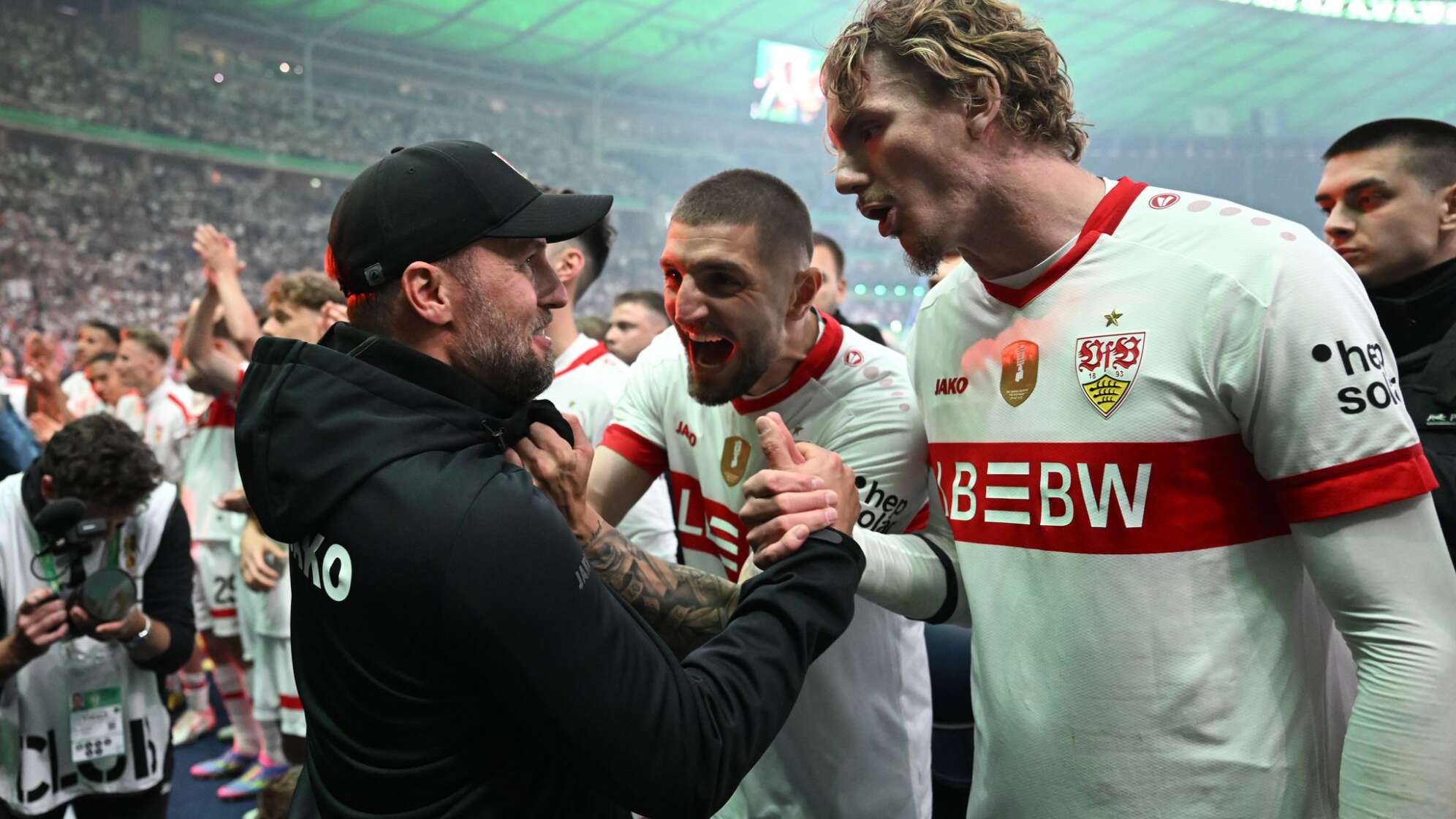 Sebastian Hoeneß(l) , Jeff Chabot und Nick Woltemade (r)