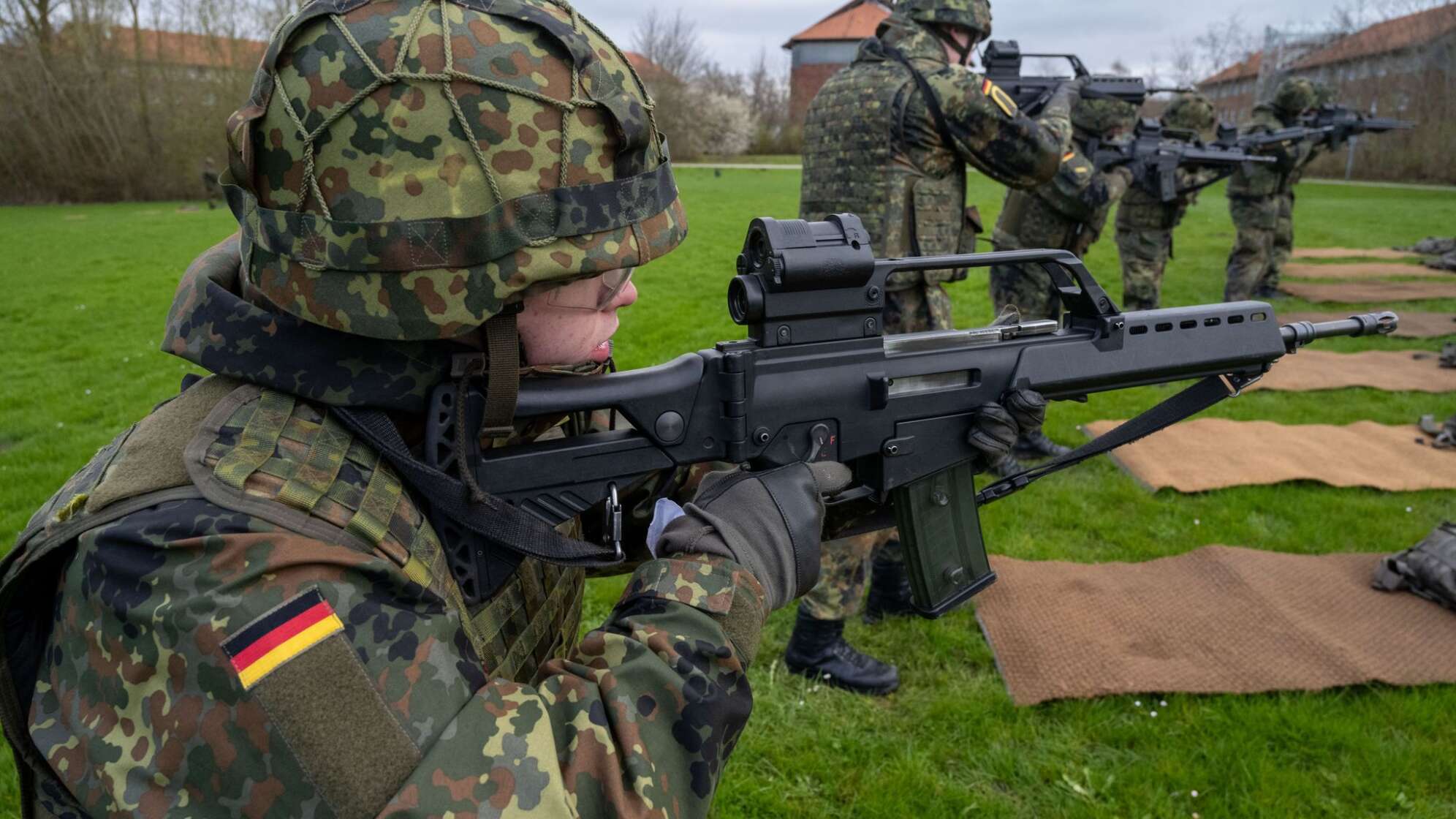 Grundausbildung bei der Bundeswehr. (Archivbild)