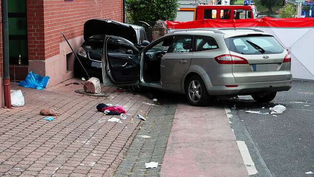 Nach Fahrt in Menschenmenge: Verfahren eingestellt