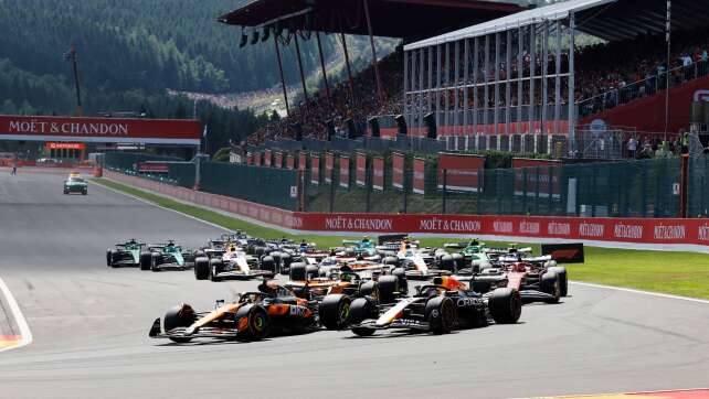 Verstappen gewinnt Formel-1-Sprint in Belgien vor Piastri