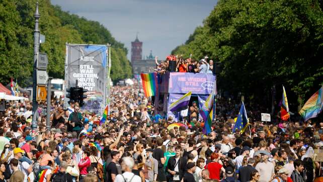 «Nie wieder still» – CSD in Berlin mit politischem Fokus