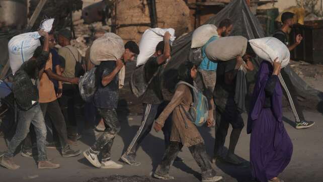 Israels Luftwaffe wirft Hilfsgüter über Gazastreifen ab