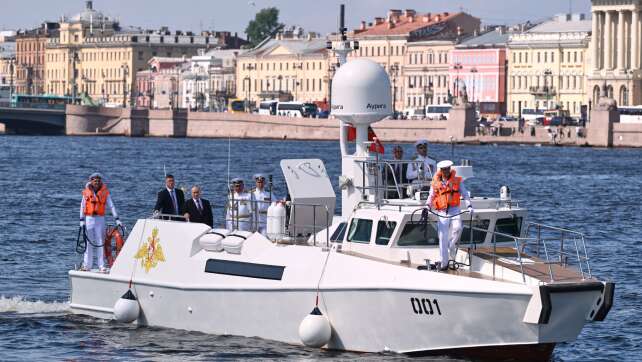 Putin kündigt weitere Aufrüstung der Flotte an
