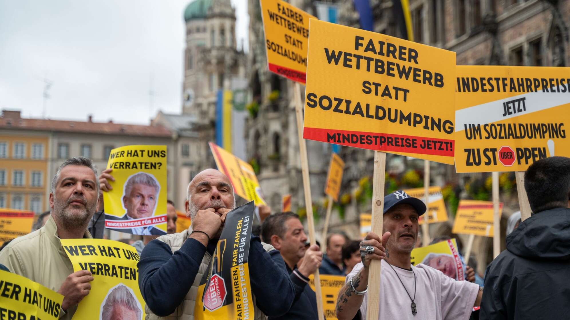 Taxifahrer demonstrieren in München