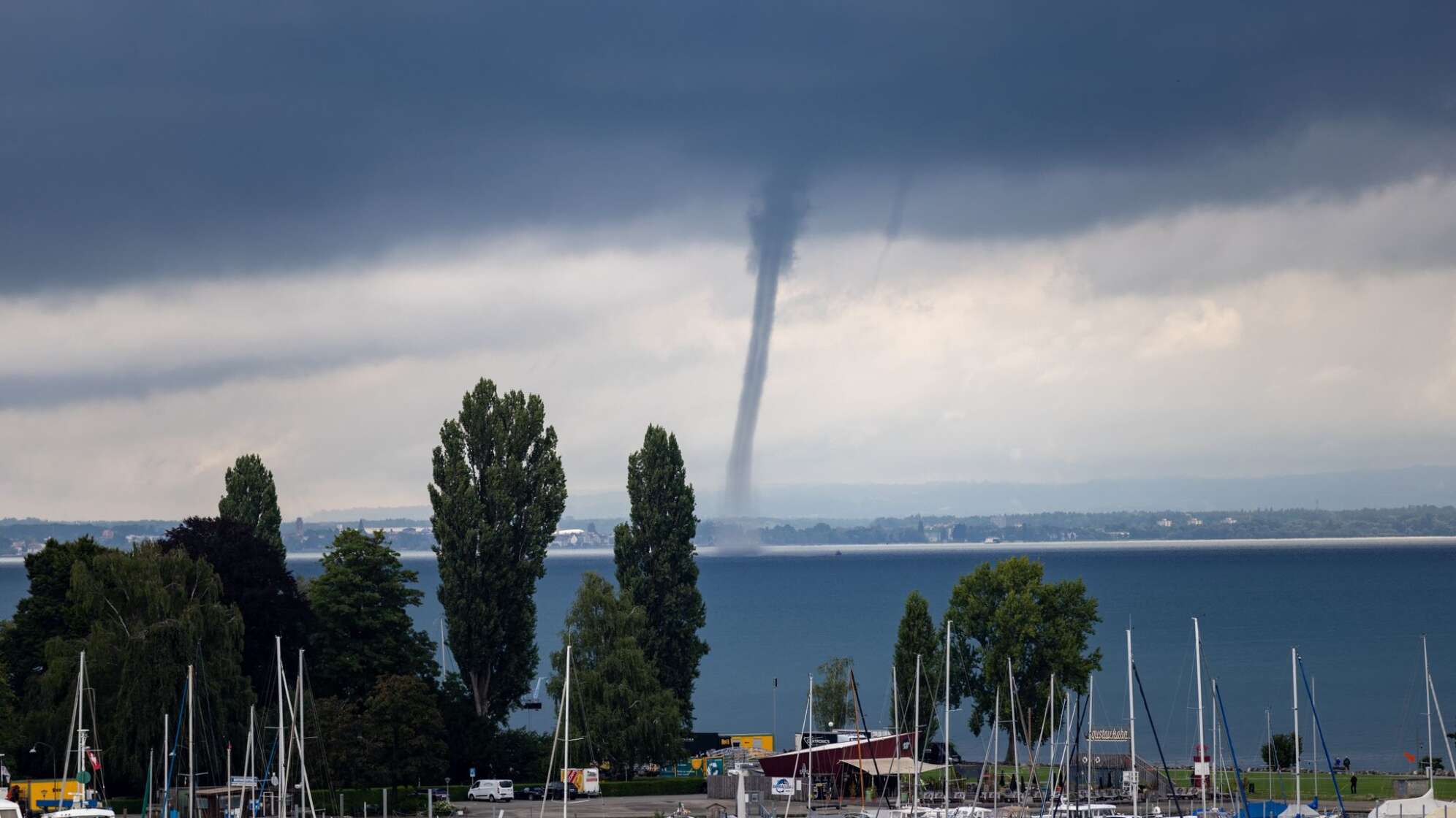 Wasserhose über dem Bodensee