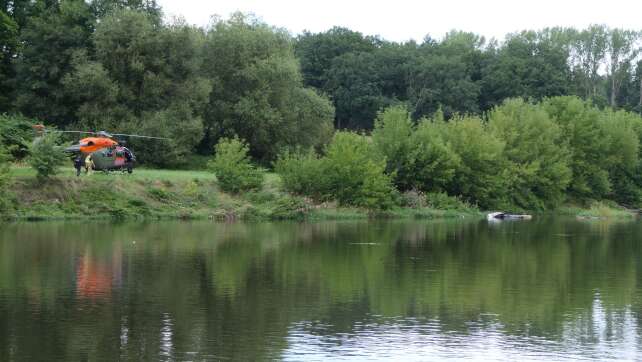 Trümmer im Fluss: Helikopter auf Bundeswehr-Flug abgestürzt