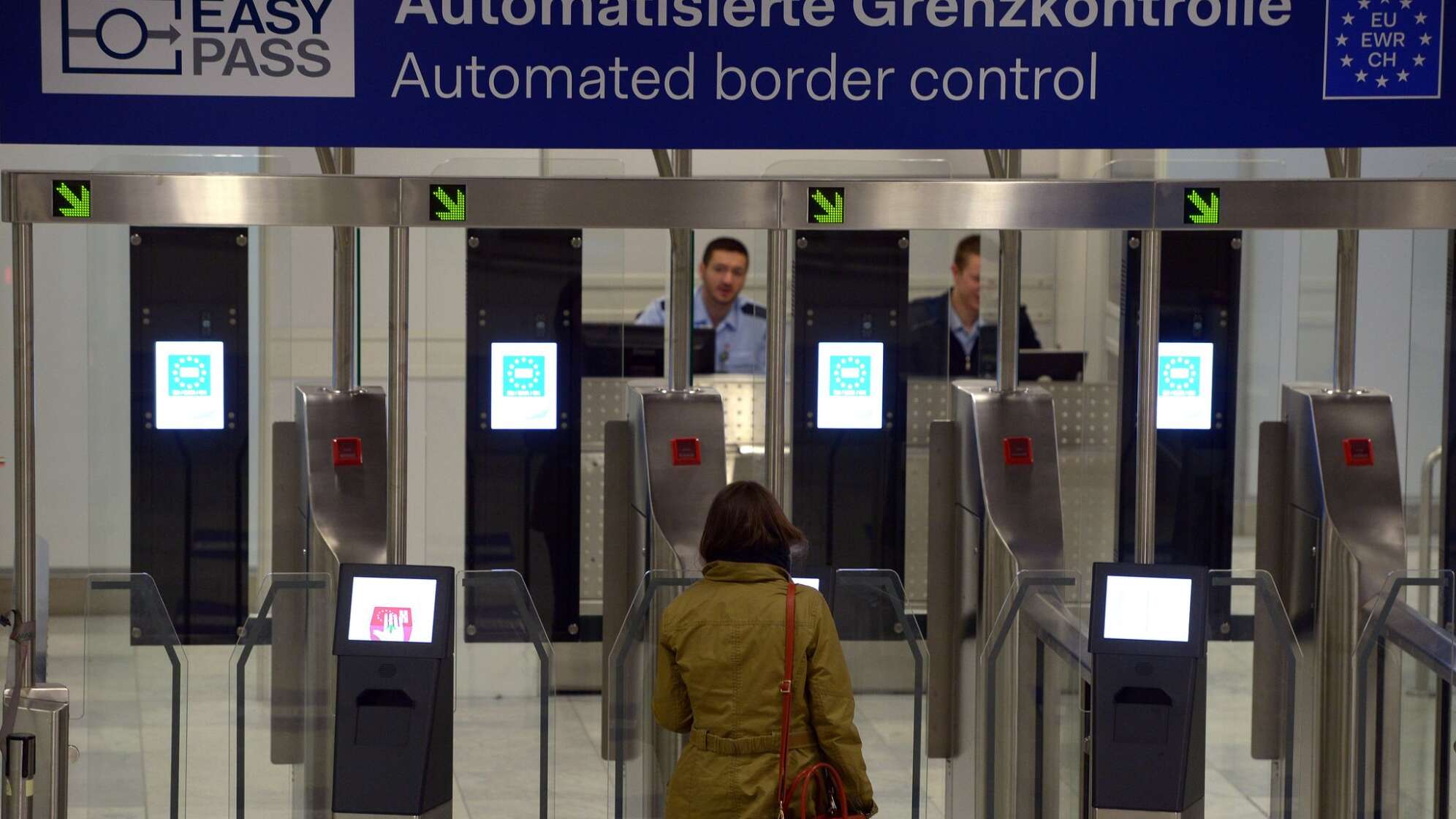 Automatisierte Passkontrolle am Düsseldorfer Airport