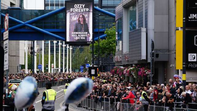 Emotionale Trauerfeier für Osbourne in Birmingham