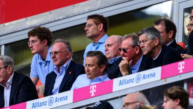 Studie: Kaum Platz für Frauen in Fußball-Spitzenpositionen