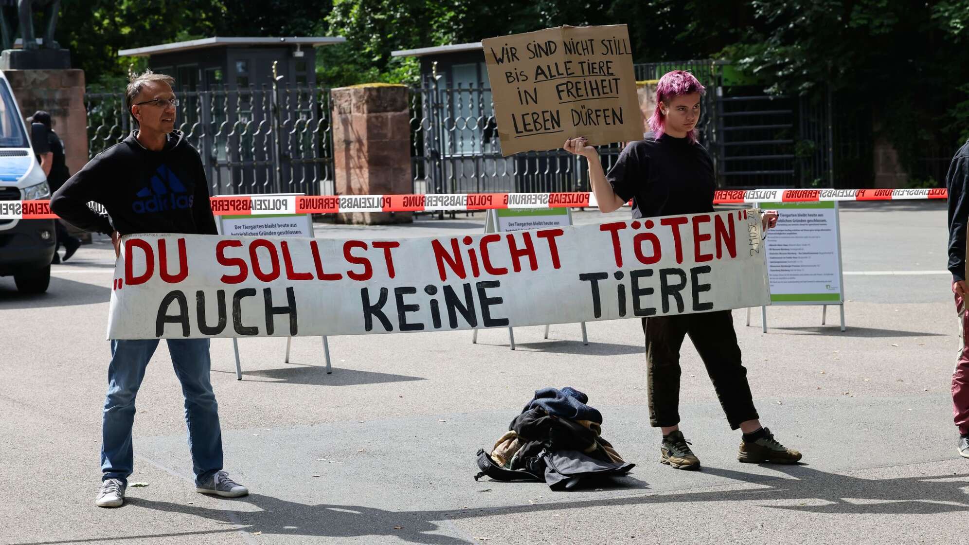 Debatte über Pavian-Tötung - Tiergarten ein Tag geschlossen
