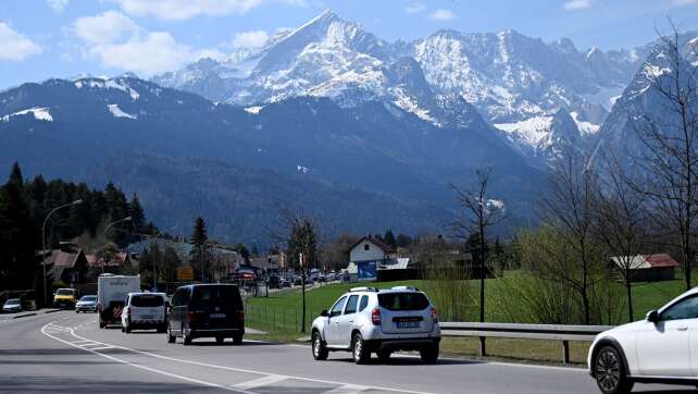 Verkehrsgeplagte Ortschaften planen Durchfahrverbote