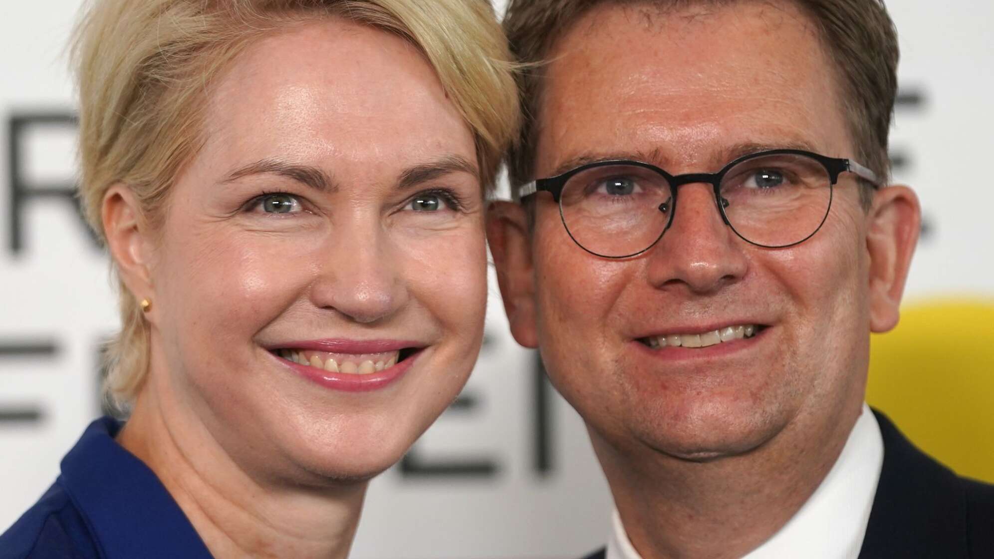 Manuela Schwesig teilt Hochzeitsfoto und Liebeserklärung