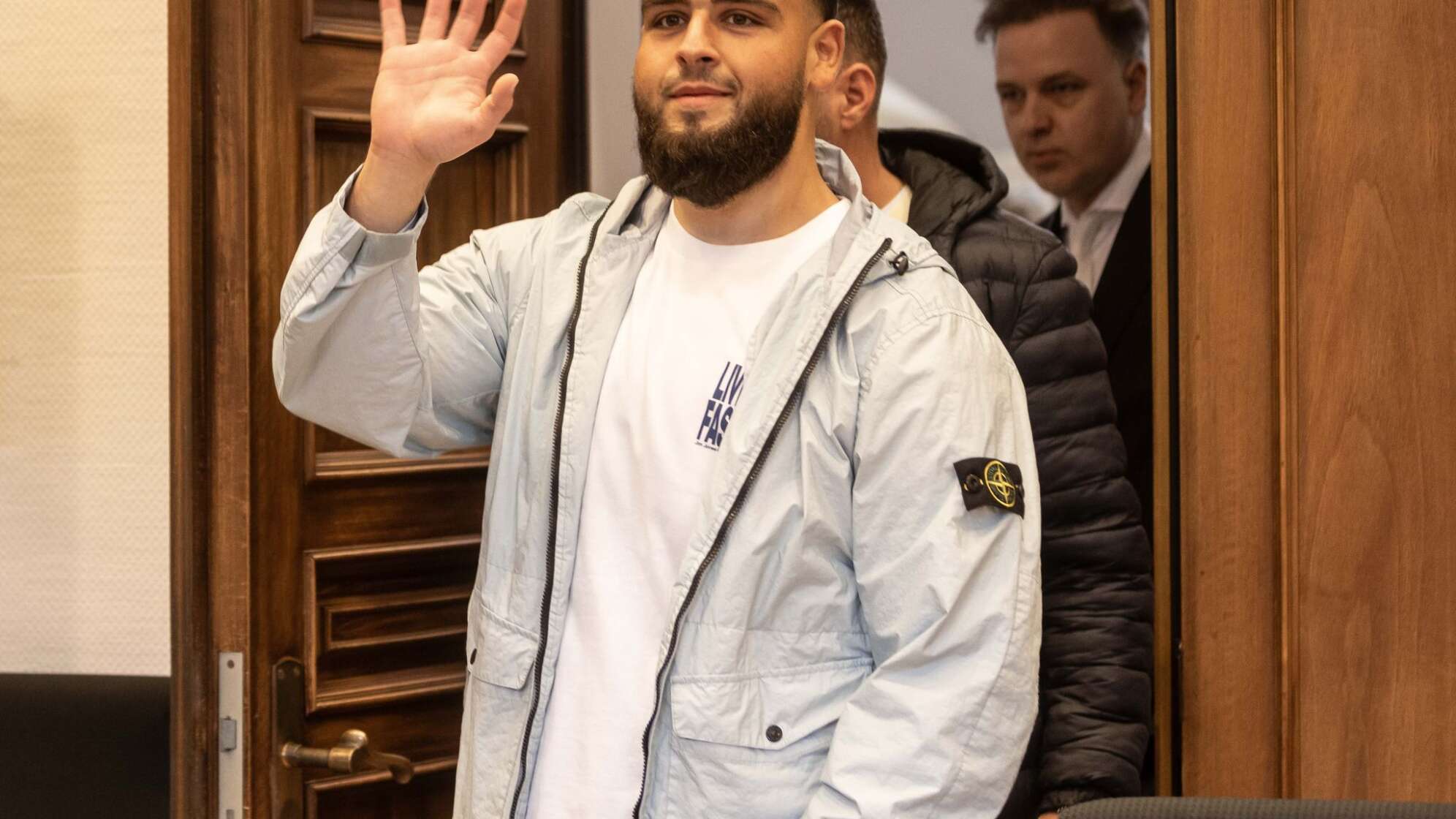 Beginn Strafprozess gegen Rapper nach Angriff auf Pocher