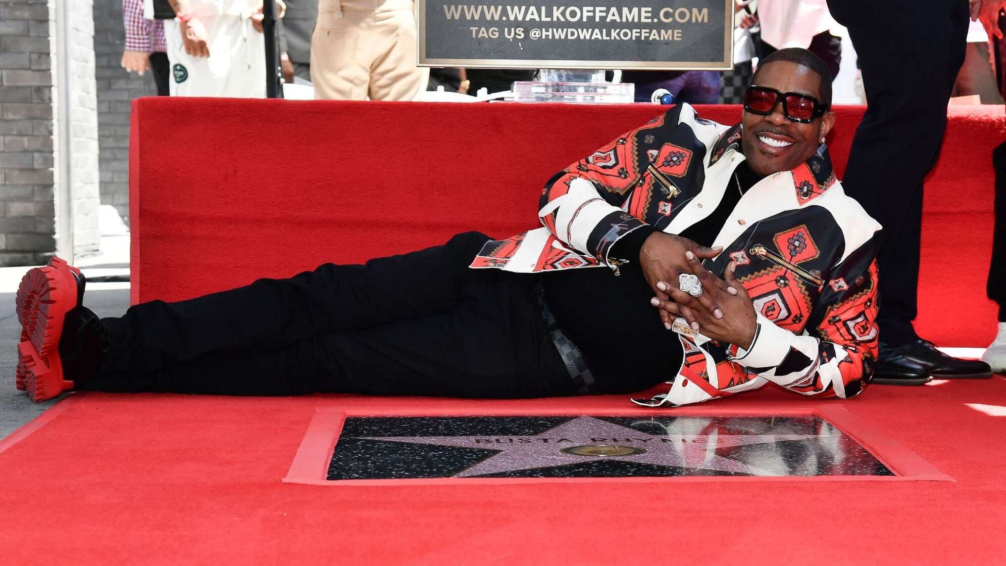 Busta Rhymes bekommt Stern auf dem Walk of Fame