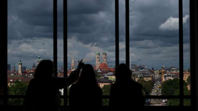 Schauer und Gewitter am ersten Sommerferienwochenende