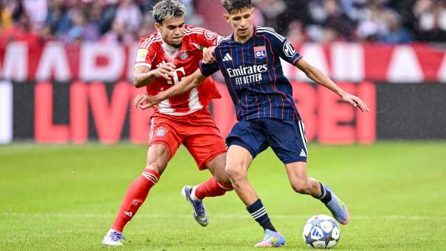 Erfolgreiches Díaz-Debüt: FC Bayern gewinnt Test gegen Lyon