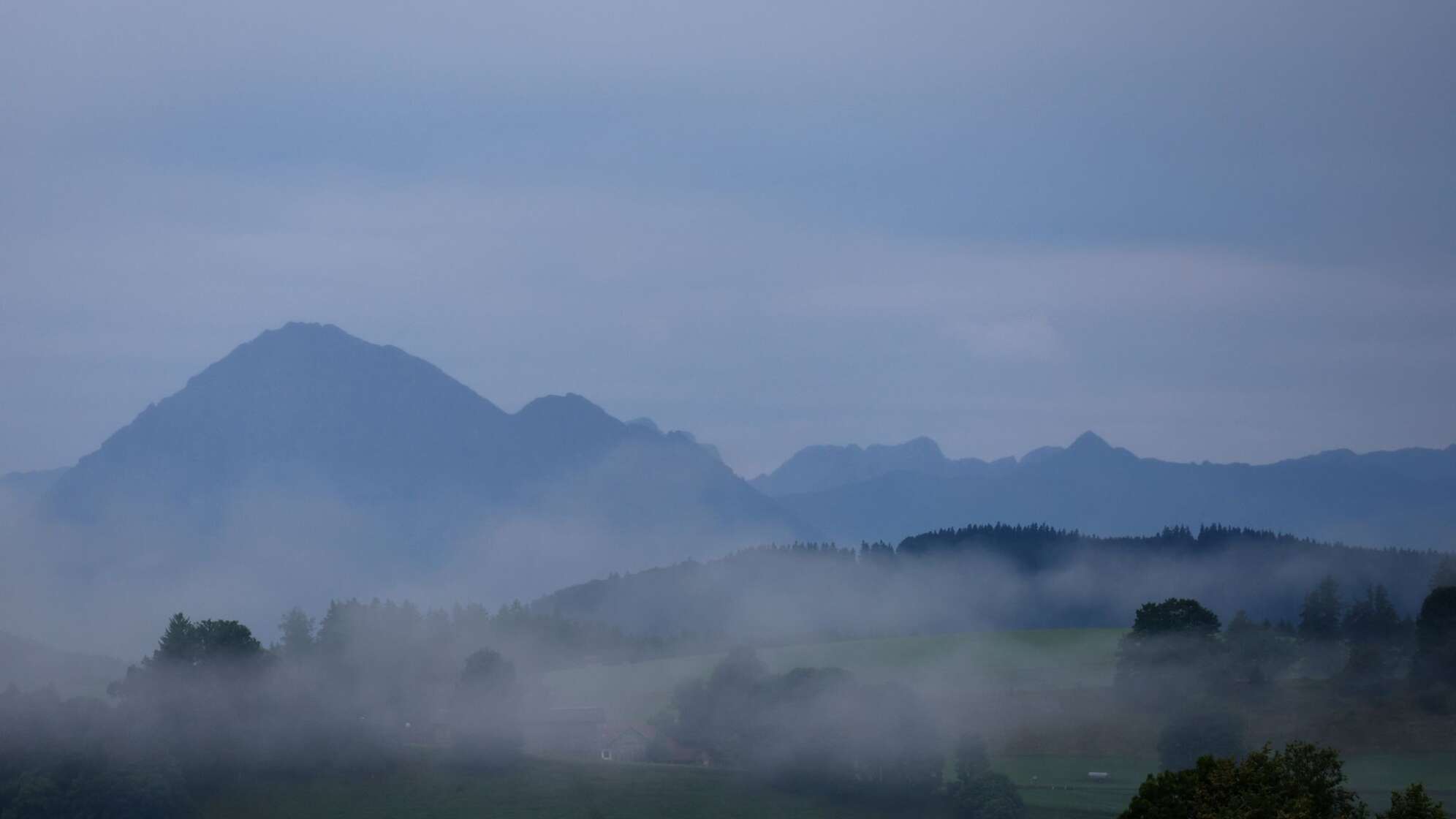 Regenwetter am Alpenrand