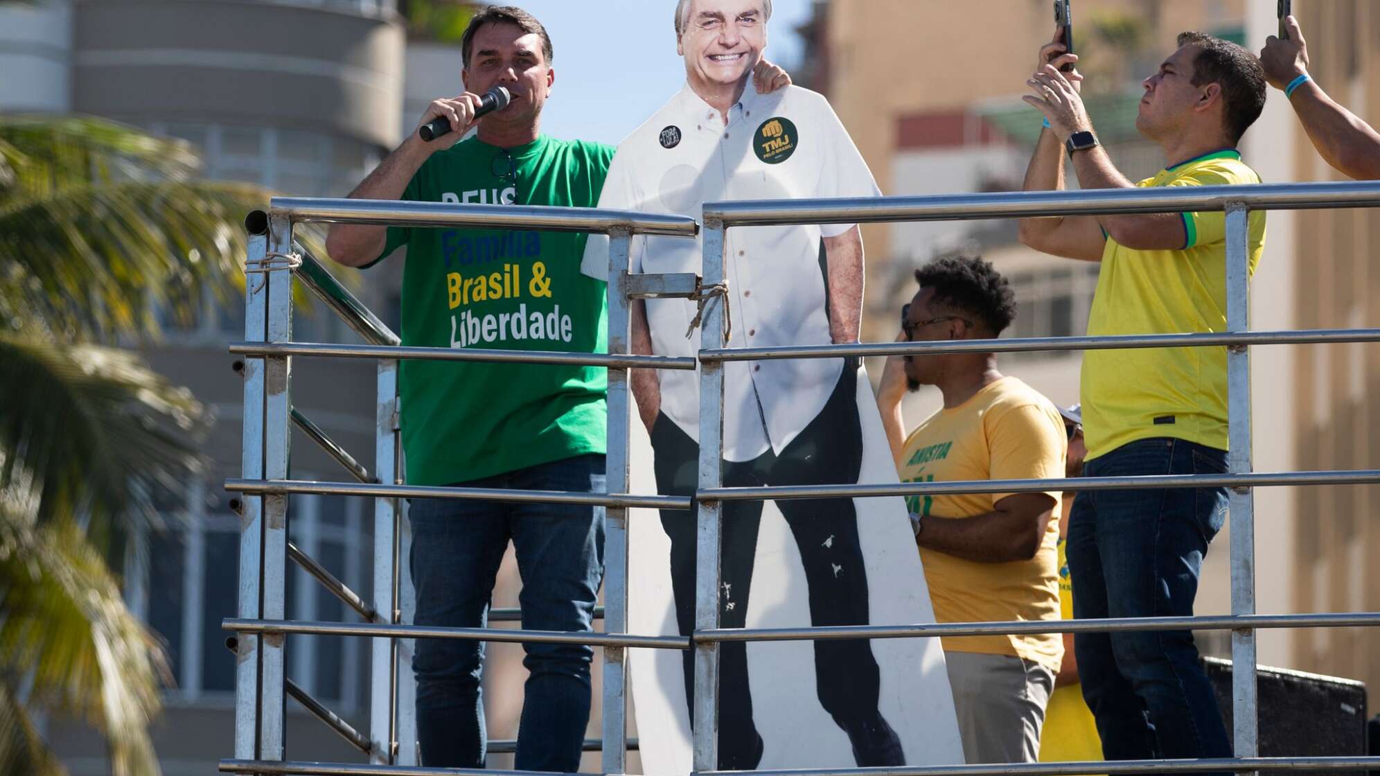 Brasiliens Ex-Präsident Bolsonaro muss in Hausarrest