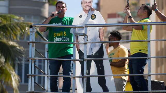 Brasiliens Ex-Präsident Bolsonaro muss in Hausarrest