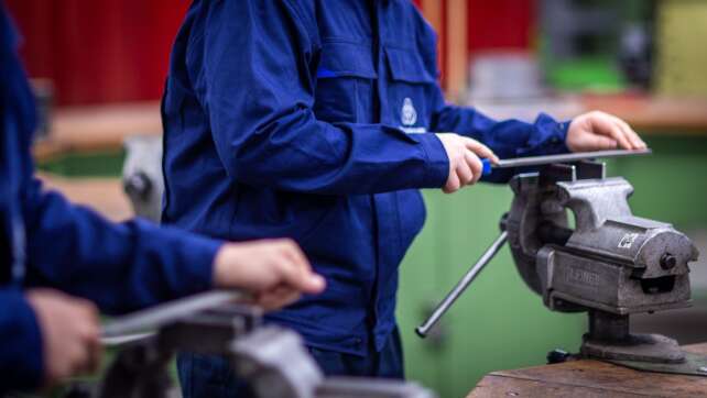 Weniger neue Auszubildende in Metall- und Elektroindustrie