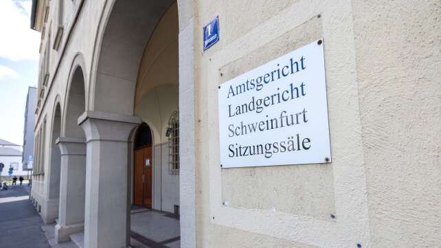 Prozess um Betrug in Millionenhöhe an betagten Bankkunden