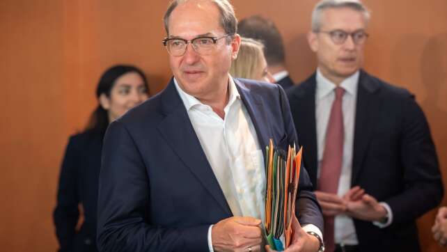 Dobrindt: Wir werden Grenzkontrollen aufrechterhalten