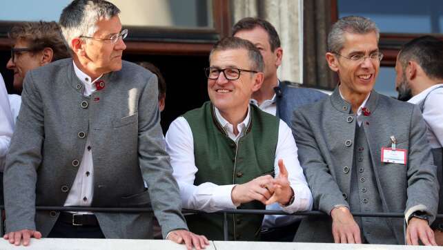 FC Bayern bestätigt Führungswechsel: Vorstand Diederich geht