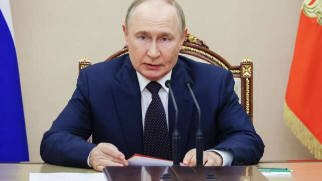 Putin spricht vor Trump-Gipfel mit seinen Verbündeten