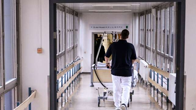 Deutlich mehr junge Frauen wegen Essstörung im Krankenhaus