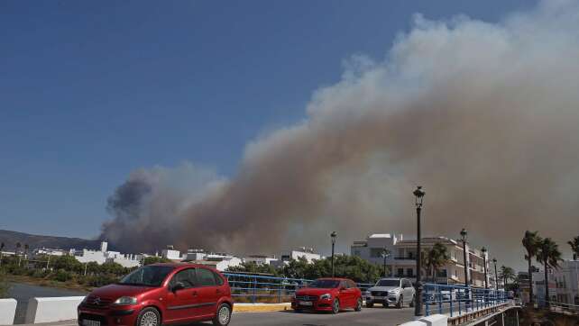 Tausende wegen Waldbrand nahe Tarifa evakuiert