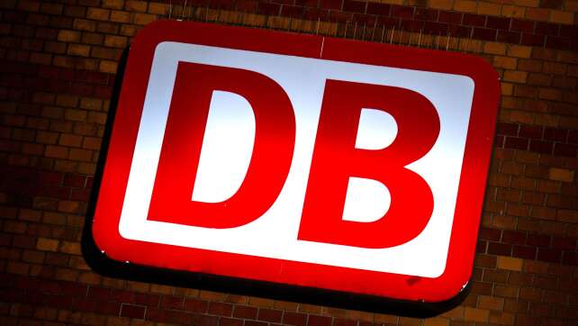 Seil am Strommast kaputt: ICE bleibt in Köln liegen