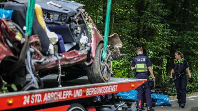 Vier Menschen sterben bei Unfall - 16-Jähriger am Steuer