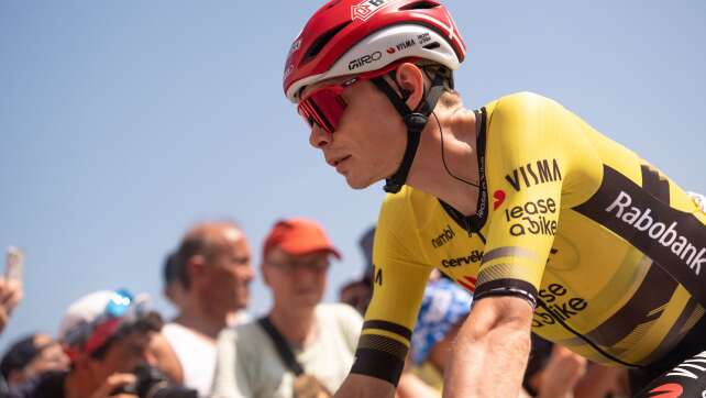 Trotz Sturz: Vingegaard gewinnt zweite Vuelta-Etappe