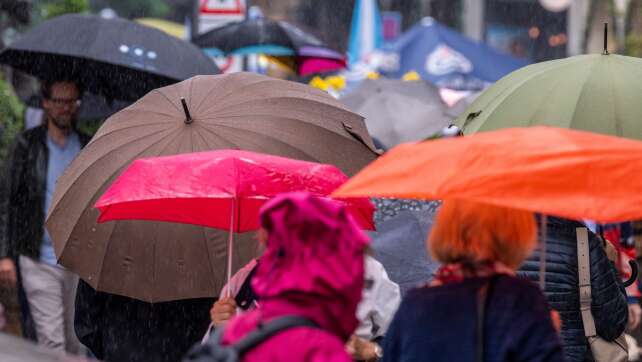 Regen, Sturm und Gewitter in Bayern erwartet