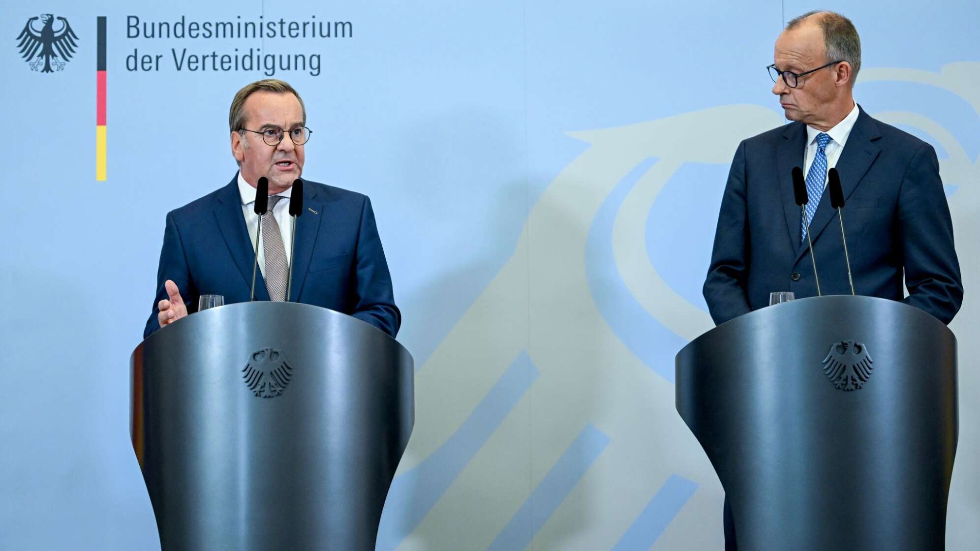Pressekonferenz nach Kabinettssitzung im Bendlerblock