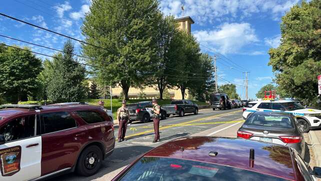 FBI prüft Schüsse an Schule als möglichen Terrorakt