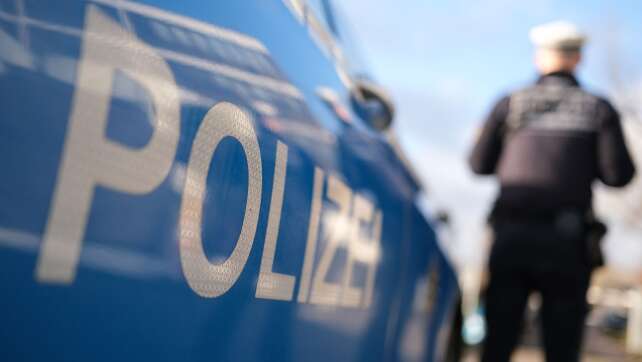 Actionreiche Verfolgungsjagd - zwei verletzte Beamte