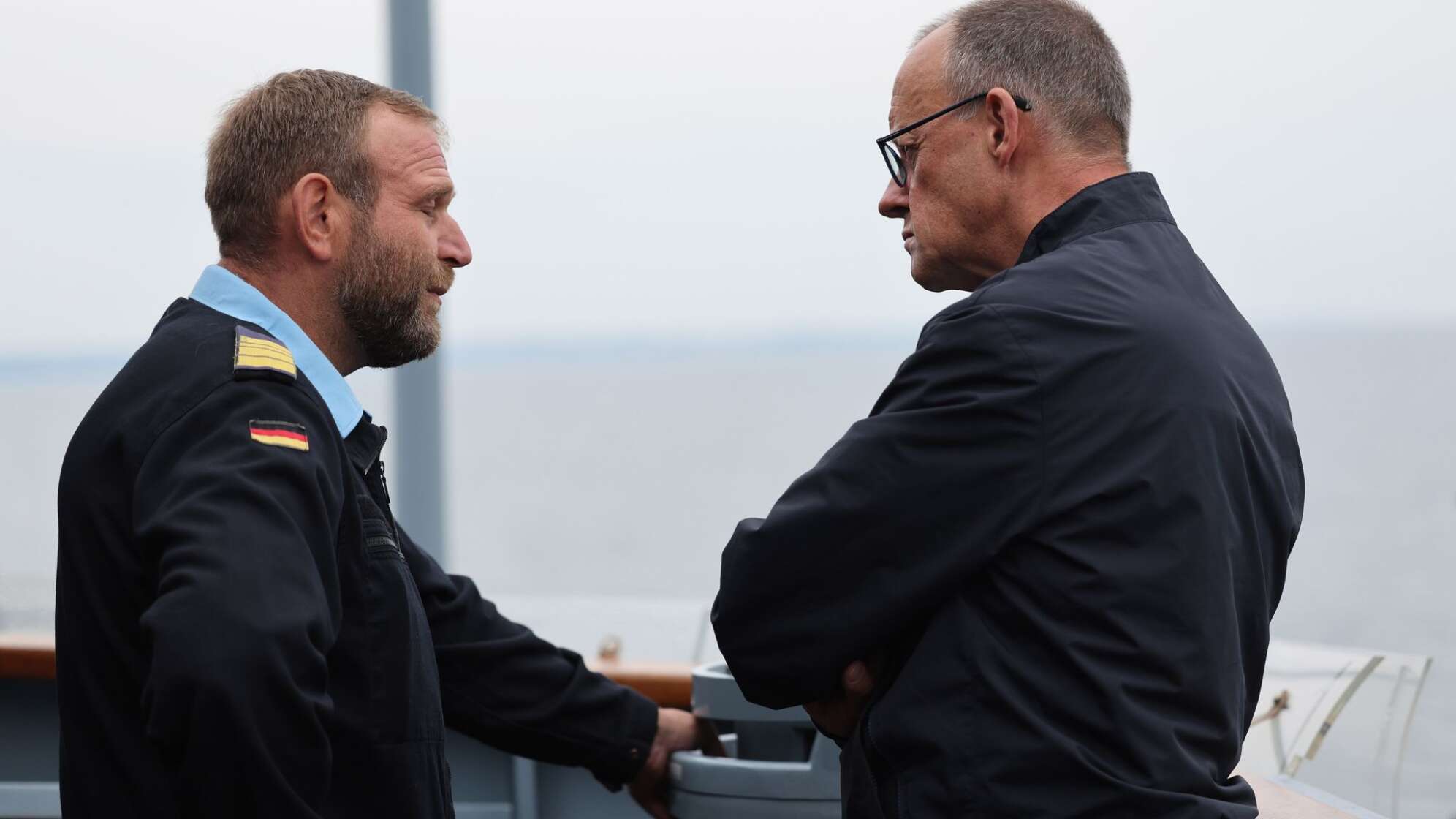 Bundeskanzler Merz besucht Marine