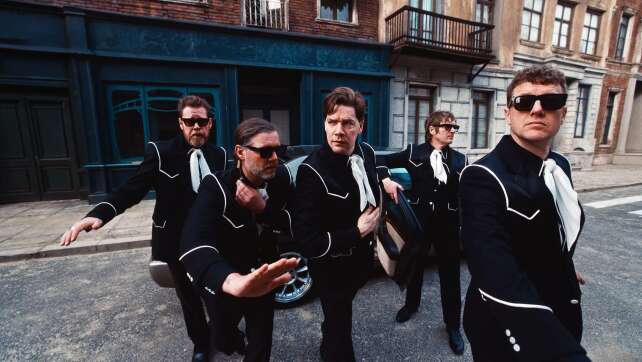 The Hives servieren einen «Volltreffer mitten ins Gesicht»