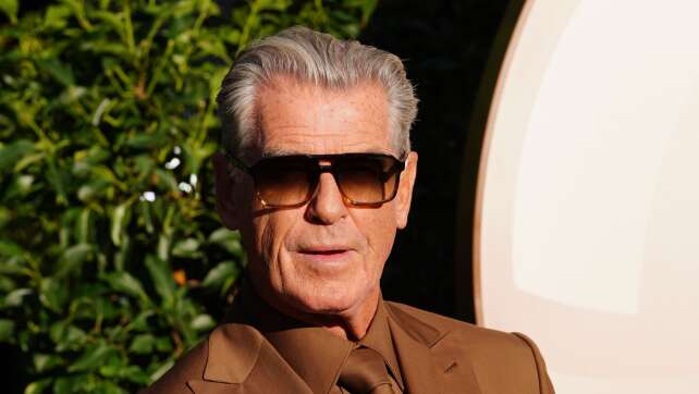 Opa Pierce Brosnan schwärmt von James-Bond-Zeit und Kuchen