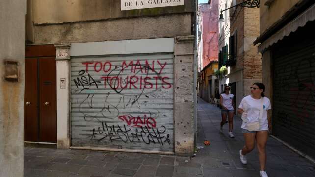Venedig: Platzverweise für Touris, Fußfesseln für Diebe?