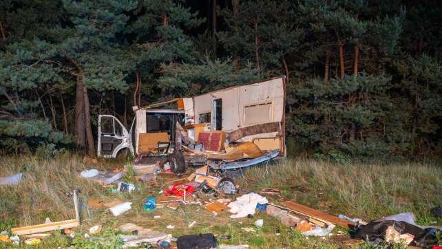 Lkw kracht in Wohnmobil – Familie bei Unfall auf A9 verletzt