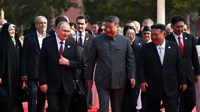 China feiert mit Kim und Putin Militärparade in Peking