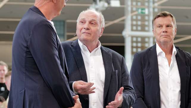 Hoeneß rügt Transfer-Wahnsinn mit Schlossallee und Scheich