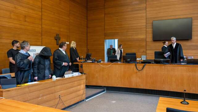 Mutter vor Gericht – Urteil nach Tod zweier Kinder erwartet