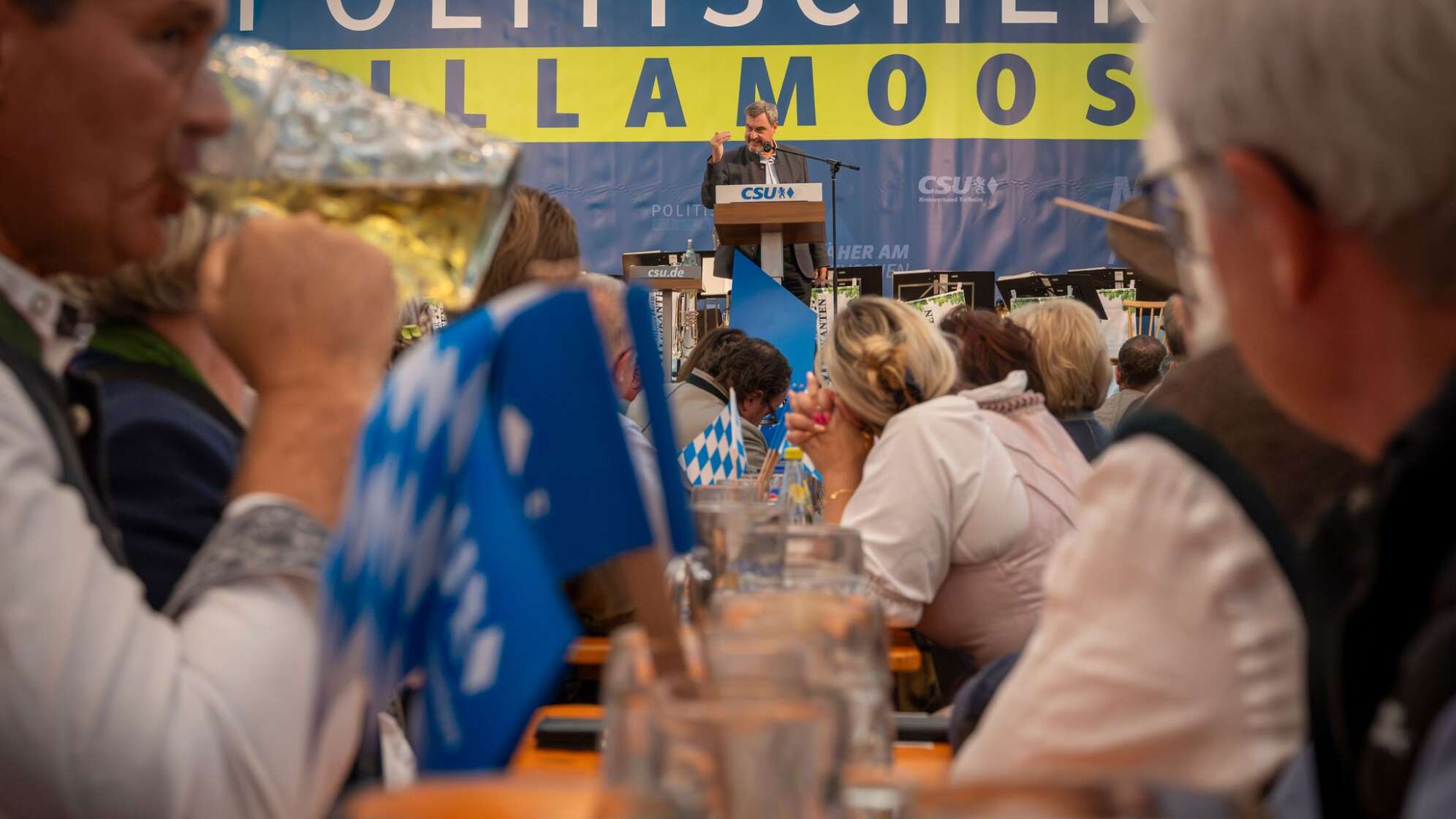 Politischer Frühschoppen auf dem Volksfest Gillamoos