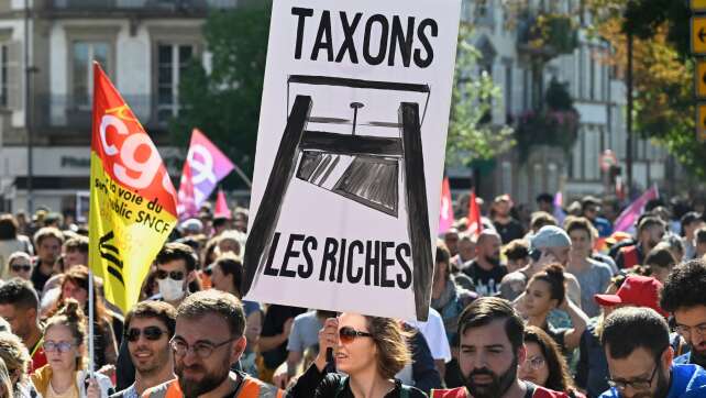 175.000 protestieren in Frankreich - mehr als 470 Festnahmen
