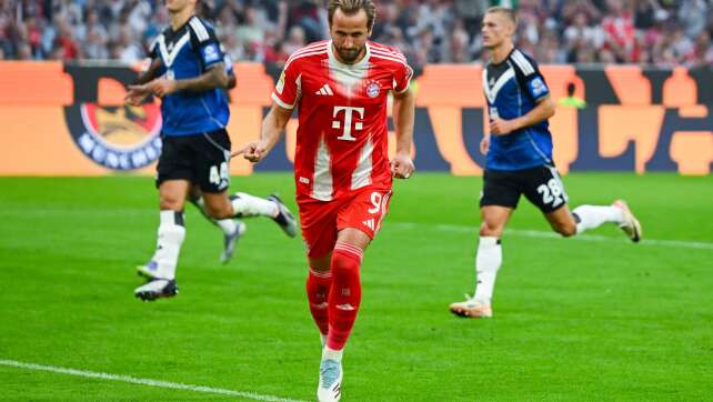 Bayern deklassiert HSV - Dortmund bestätigt Frühform