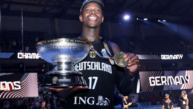 Dusche mit Skibrille: Schröder erklimmt Basketball-Gipfel
